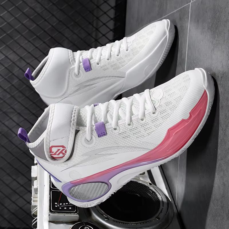 Luxury Lifestyle For Women - Super Cool Basketball Shoes Men Women