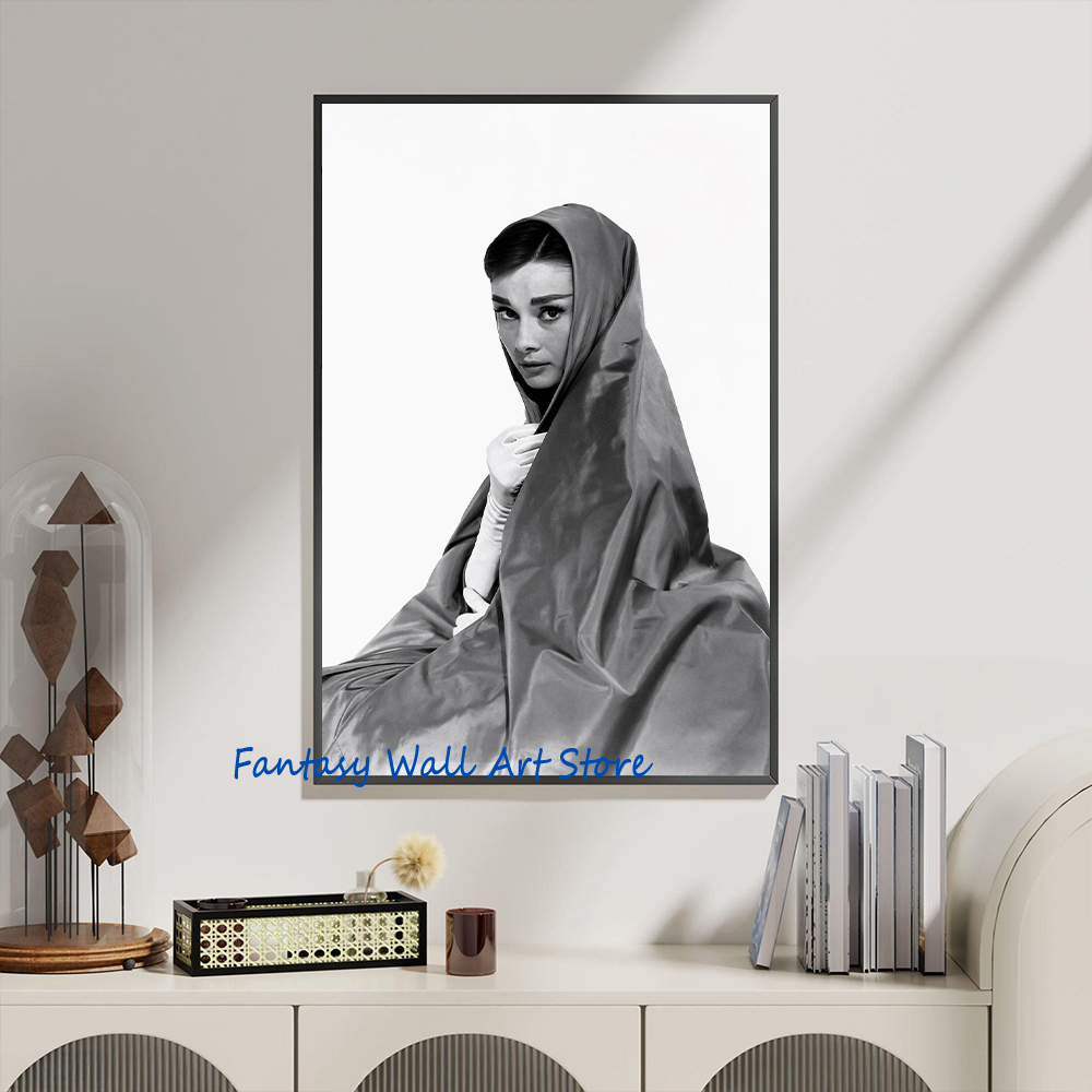 Audrey Hepburn Photography Ret - Luxury Lifestyle Japan recension och pris